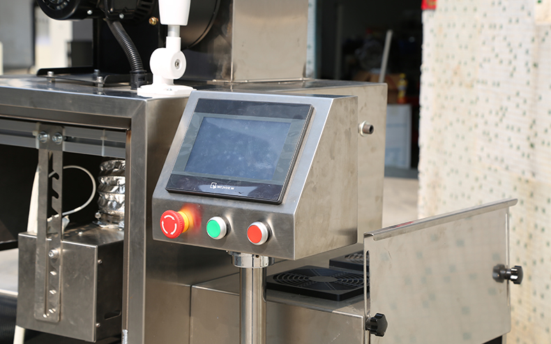 醫用口罩uv點膠粘貼LED uv固光固化設備.jpg 醫用口罩uv點膠粘貼LED uv固光固化設備.jpg